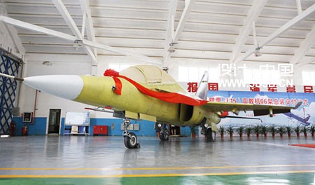   今年10月20日，航空工业领域年近八旬的退休老专家许季昌，在对过去科研实践和经验进行总结的基础上，联合中航工业云马厂用TC4钛合金材料进行了冷拉型材试验，并取得了初步成功。该试验的成功，证明了